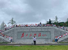 湖南省药监局主题党日传唱红歌表初心