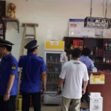 火热夏季 紧盯餐饮油烟扰民 净化器也需勤“洗漱”