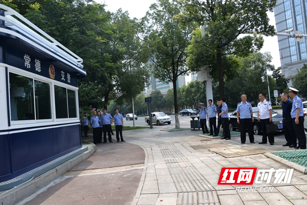 图三：现场察看外观.JPG