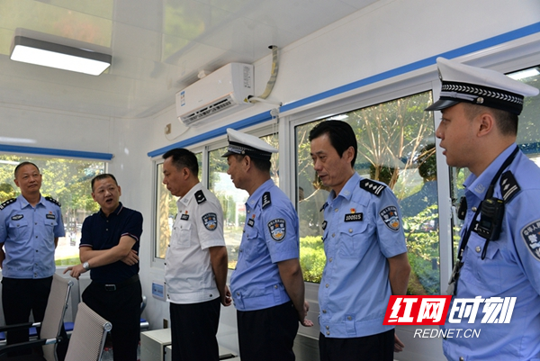 图五：与交警支队交流意见.JPG