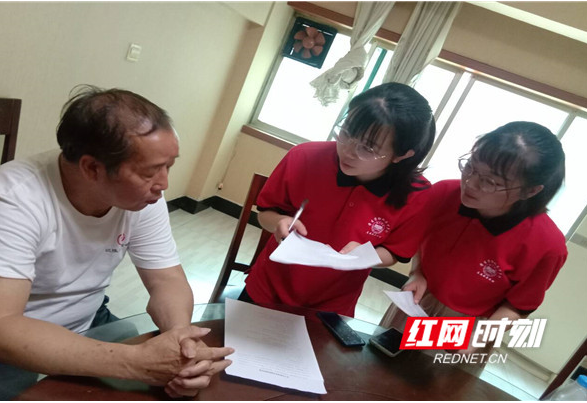 一师学子拜访龙舟传承人，探寻沅陵非遗龙舟魅力