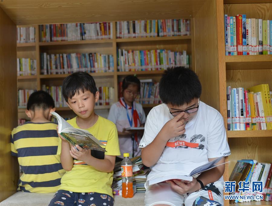 （新华网）（3）探访长沙市岳麓区二十四小时自助图书馆