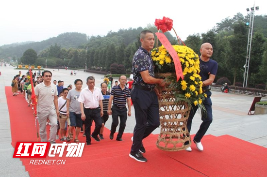 永定区民政局党员干部到平江起义纪念馆和韶山开展主题党日活动