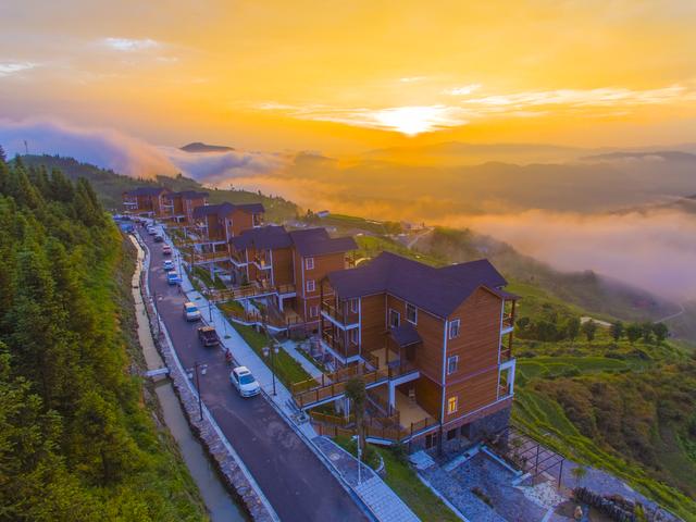 雪峰山高山台地旅游开发是湖南实施乡村振兴战略的一着重棋