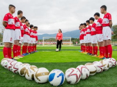 校园足球将开启升级版 打造中国特色足球青训体系 