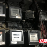 宿舍突发火灾 巡防员及时扑灭保平安