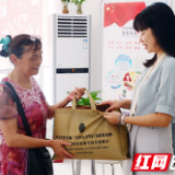 高墙外的引路人 她在社区重获“救赎”与新生