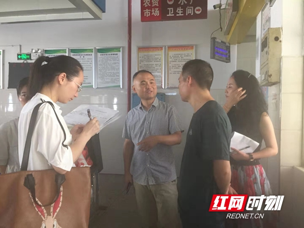 北塔区多部门联合检查农贸市场