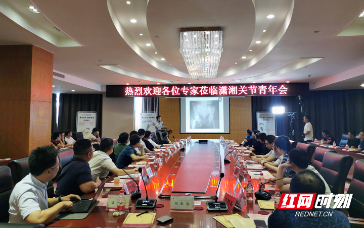 张家界首次举行手术直播教学  提升基层医务人员救治能力