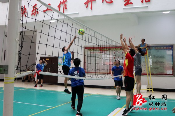 双牌县举行自驾游“老裁缝”杯气排球比赛