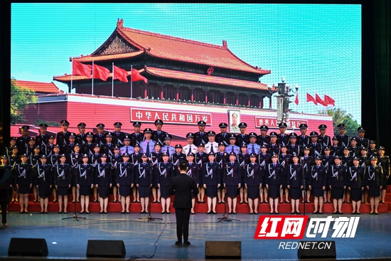 【警视窗】张家界市公安局参加全市庆祝新中国成立70周年歌咏大赛