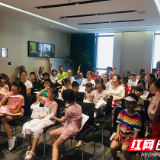 小手拉大手 垃圾分类共践行