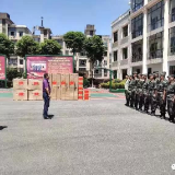 唐克俭走访慰问驻武官兵和烈士家属