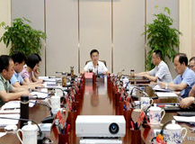 桃源县委书记周代惠主持召开县委常委会会议研究当前重点工作