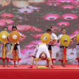 隆回县数千瑶汉同胞隆重纪念花瑶传统节日“讨僚皈”