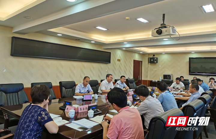 市政府办机关党委第一、二、三支部联合组织生活会召开 刘革安以普通党员身份参加