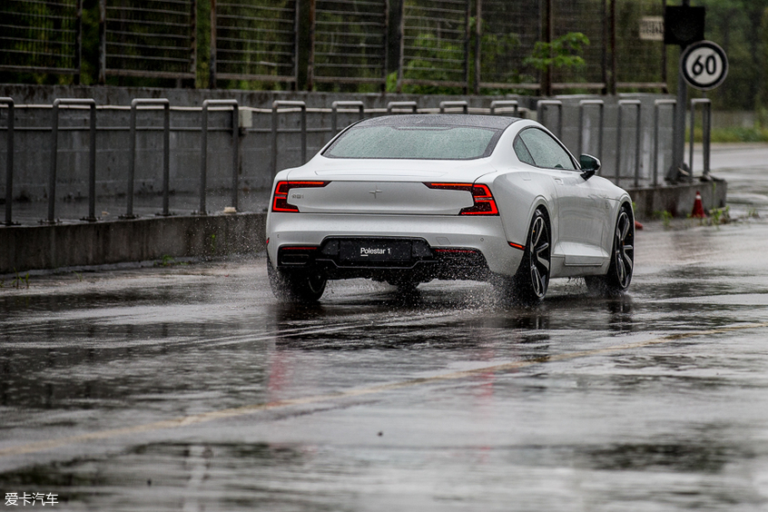 Polestar1:驾驶动态