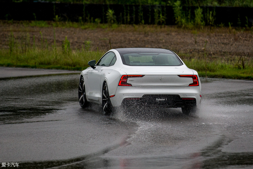 Polestar1:驾驶动态