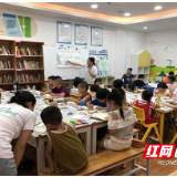 儿童妙笔彩绘环保 青山绿水蓝天共存