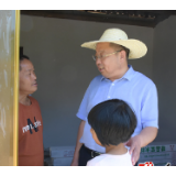 扶贫项目建设必须提速度保质量——蒙汉到华荣村开展“‘四支队伍’集村部 干群同心攻脱贫”工作