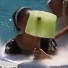 视频丨爆笑！解锁夏日消暑奇招 隔着屏幕都凉快了