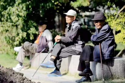 国家统计局：中国开始步入老龄化社会