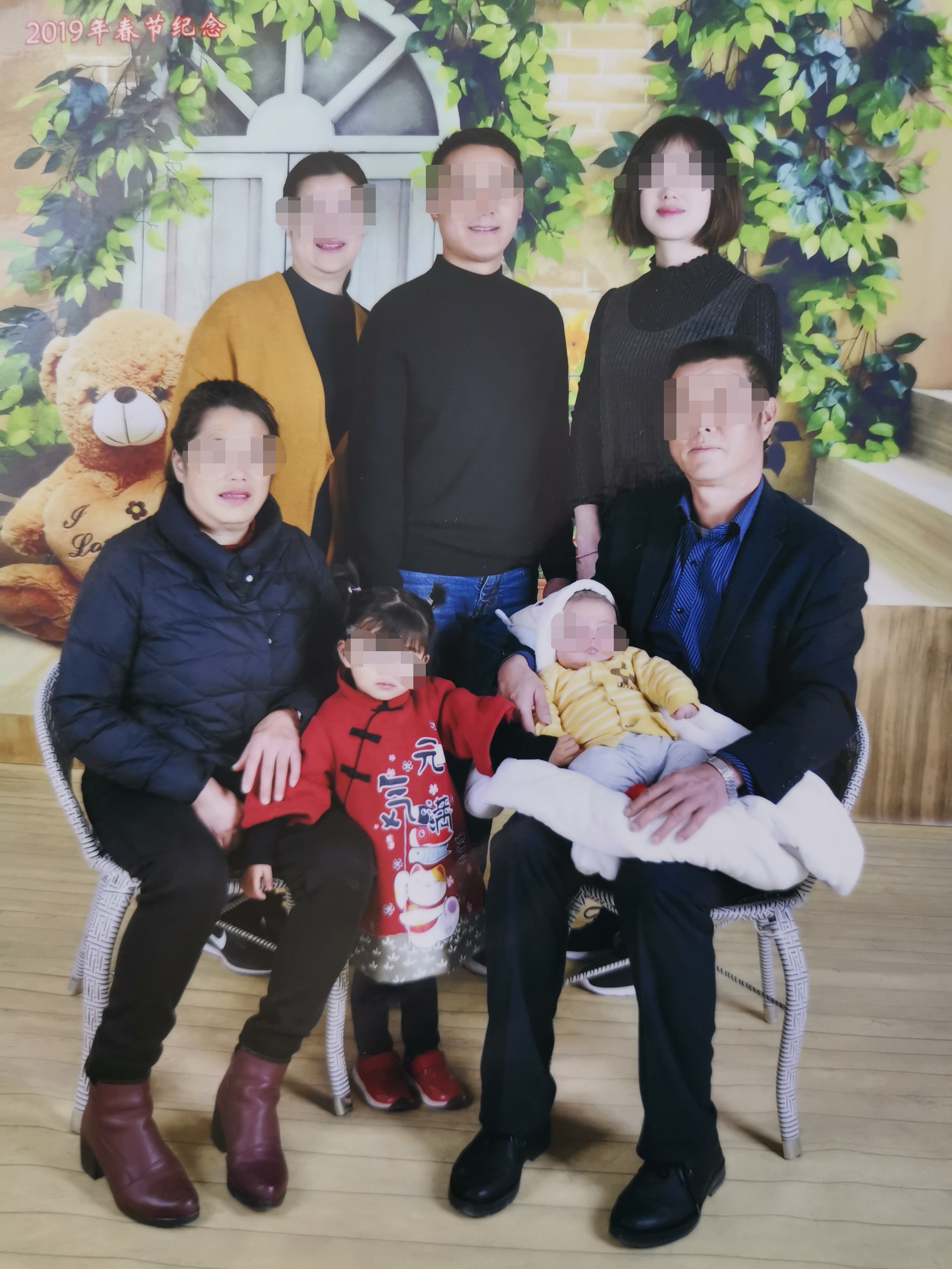 男子持刀砸门遭退伍女兵反杀 村民称人人都怕他