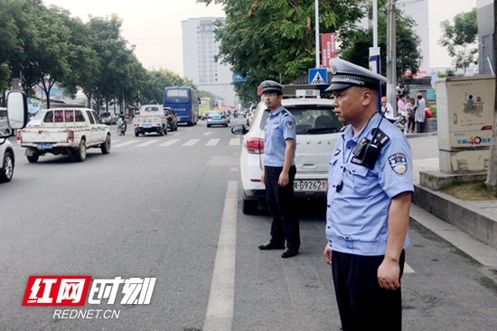张家界交警一大队决战“大庆”安保 全力营造良好交通环境