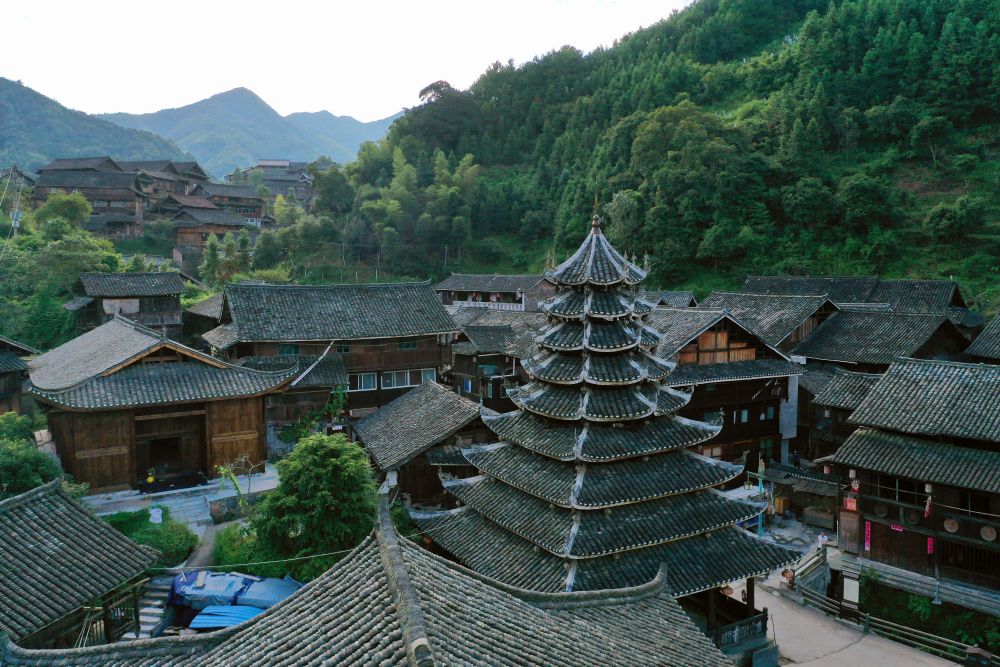 社记者 李尕 摄8月28日无人机拍摄的湖南通道侗族自治县双江镇黄沙岗