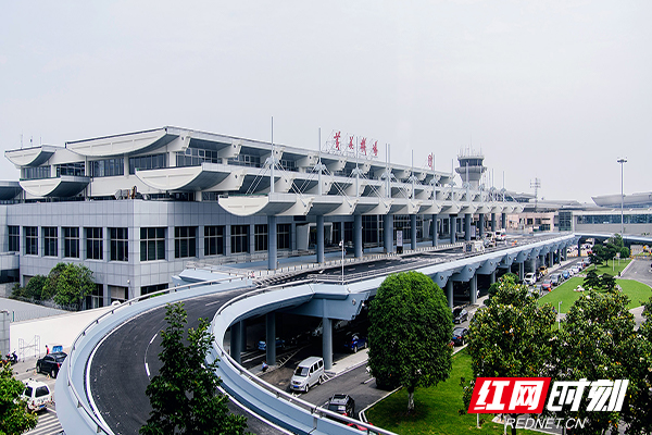 2018年长沙黄花国际机场新启用的1号航站楼.jpg