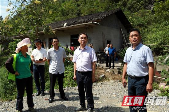 刘卫兵到八大公山镇调研脱贫攻坚工作