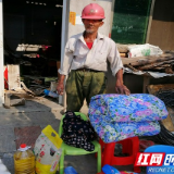 桃江：古稀老人家中失火  众人来帮共渡难关