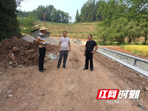 慈利县三官寺土家族乡：驻村帮扶全面履职