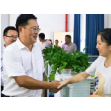 向教师致敬   长沙天心区领导走访慰问一线教育工作者