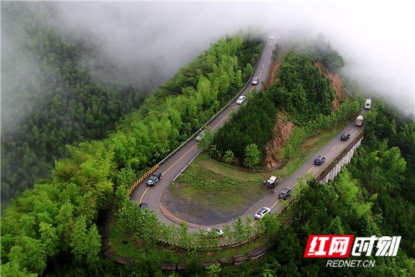 20180612 全国首条“自驾旅游公共服务标准化景观大道”—郴仰公路  周峰摄.jpg