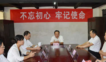 县人大常委会党组班子成员到向警予同志纪念馆接受革命传统教育