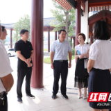 常德经开区领导到湖师大附属德山学校开展教师节慰问活动