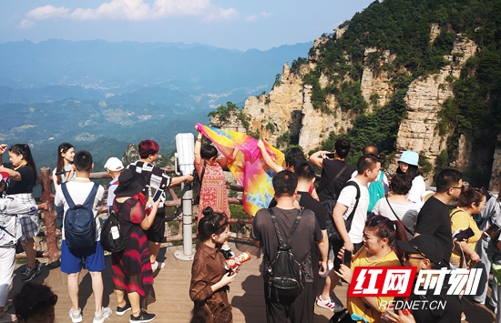 张家界武陵源风景区中秋假期接待平稳有序