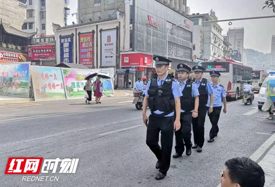 【警视窗】丹桂飘香迎中秋 永定公安送祝福