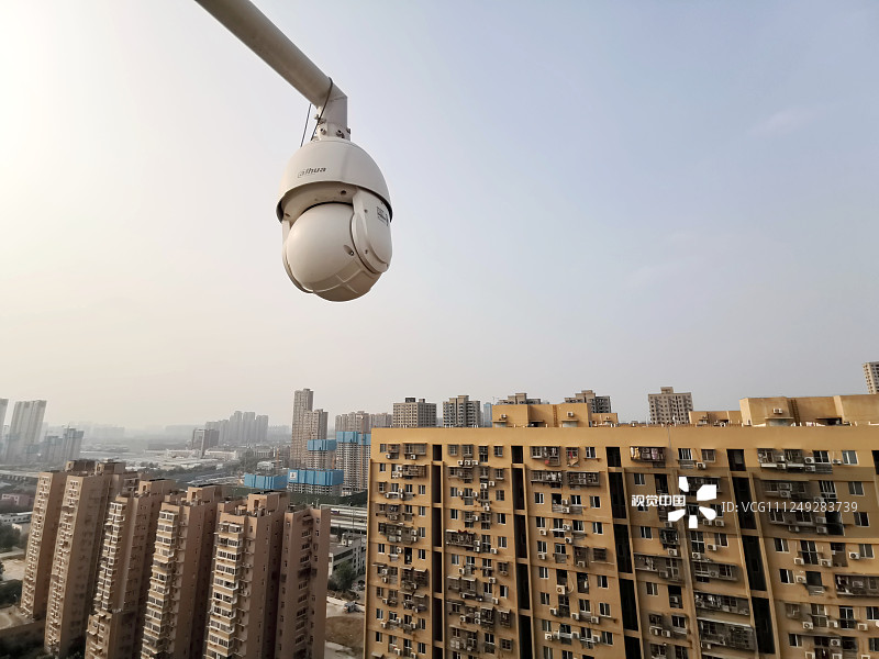 2019年9月15日，武汉，长丰社区引入“天眼”摄像头，监控高空抛物。