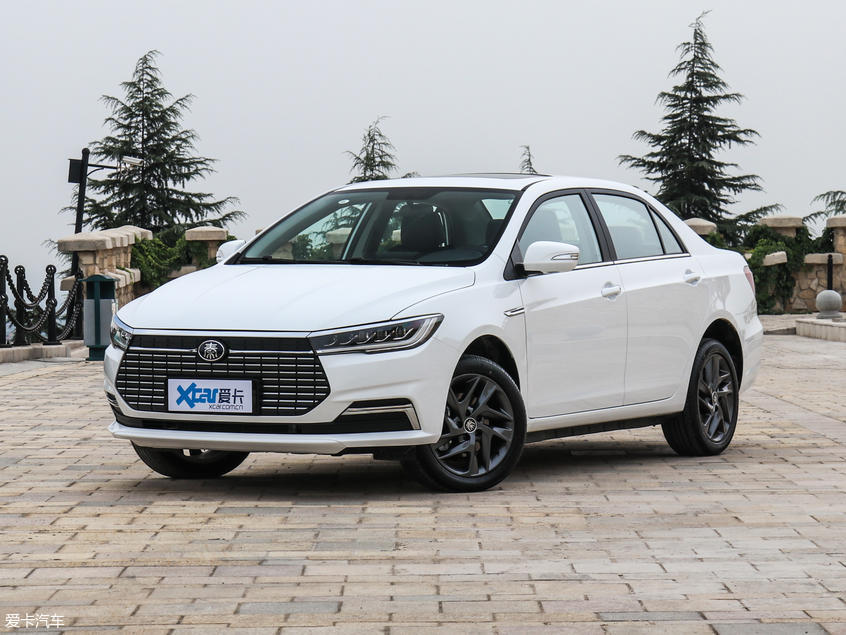 比亚迪汽车2019款秦EV