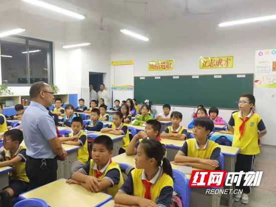 张家界金海实验学校：“家长进课堂”让教育更加精彩