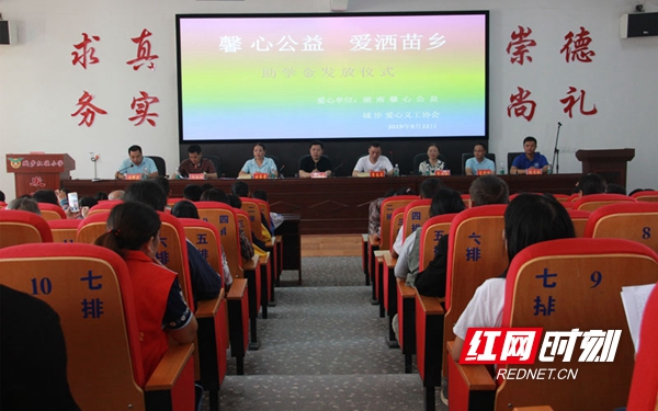 11b1dc21-a3fb-403c-aaaa-7ca314c46c63.jpg