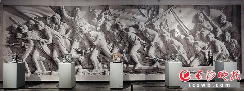 人民英雄纪念碑浮雕的人像定型原模是本次展览重头戏之一。 李自健美术馆供图