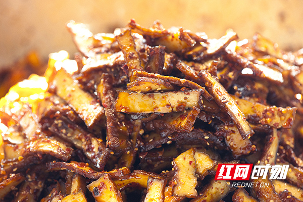 中国动力谷品牌巡礼|苗妹子：小豆干上央视 闯进一线城市商超