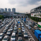 公安部预警：国庆长假全国主干道路交通流量激增