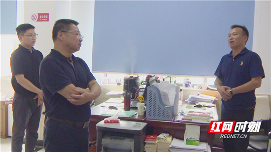 【“不忘初心、牢记使命”主题教育进行时】艾可知指导零溪镇主题教育工作