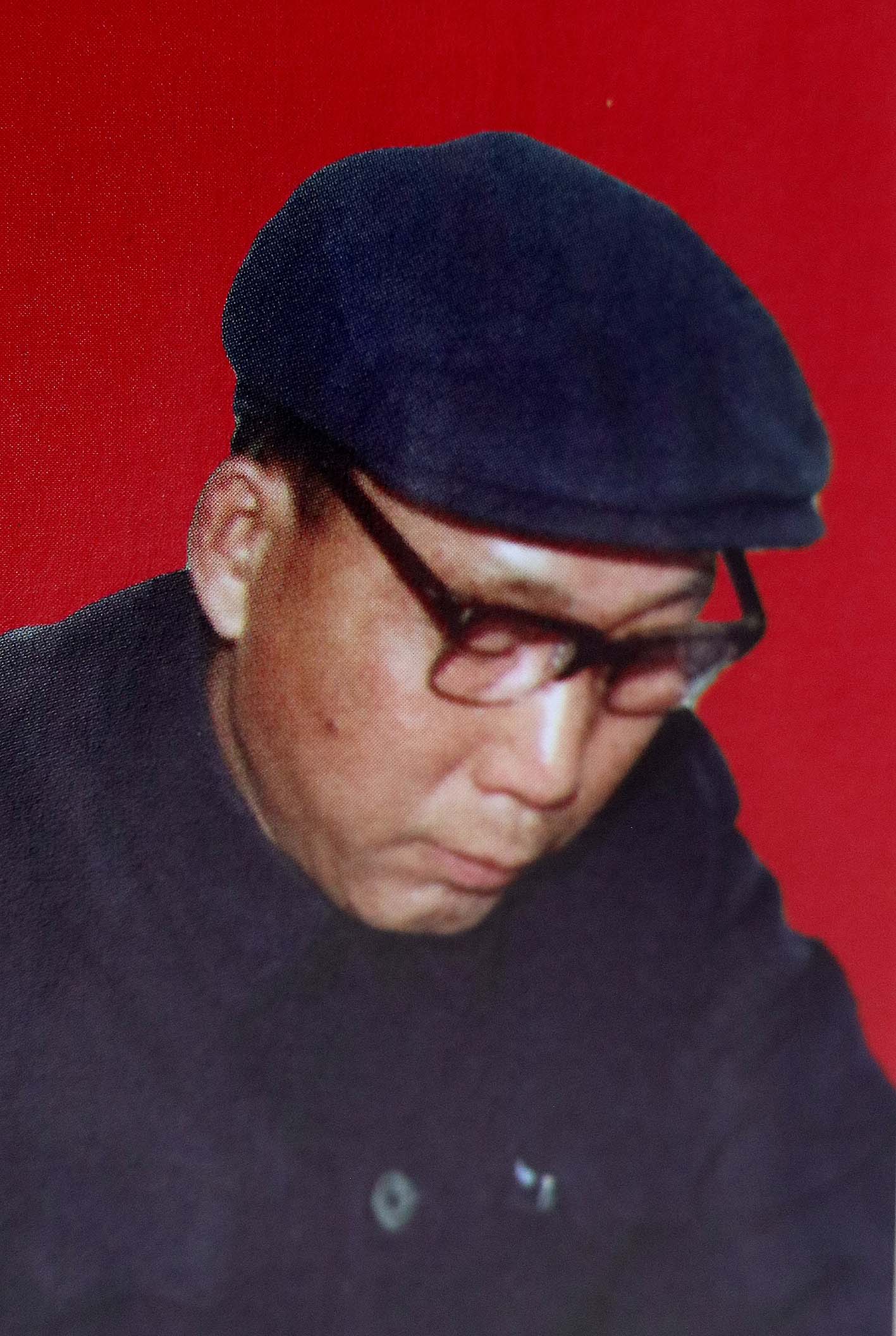 罗瑾 湖南浏阳市人，1949-1950 年省农林厅工作。1951-1980 年国营大通湖农场干部，1981-1991 年任国营大通湖渔场副场长、场长，1991 年离休。