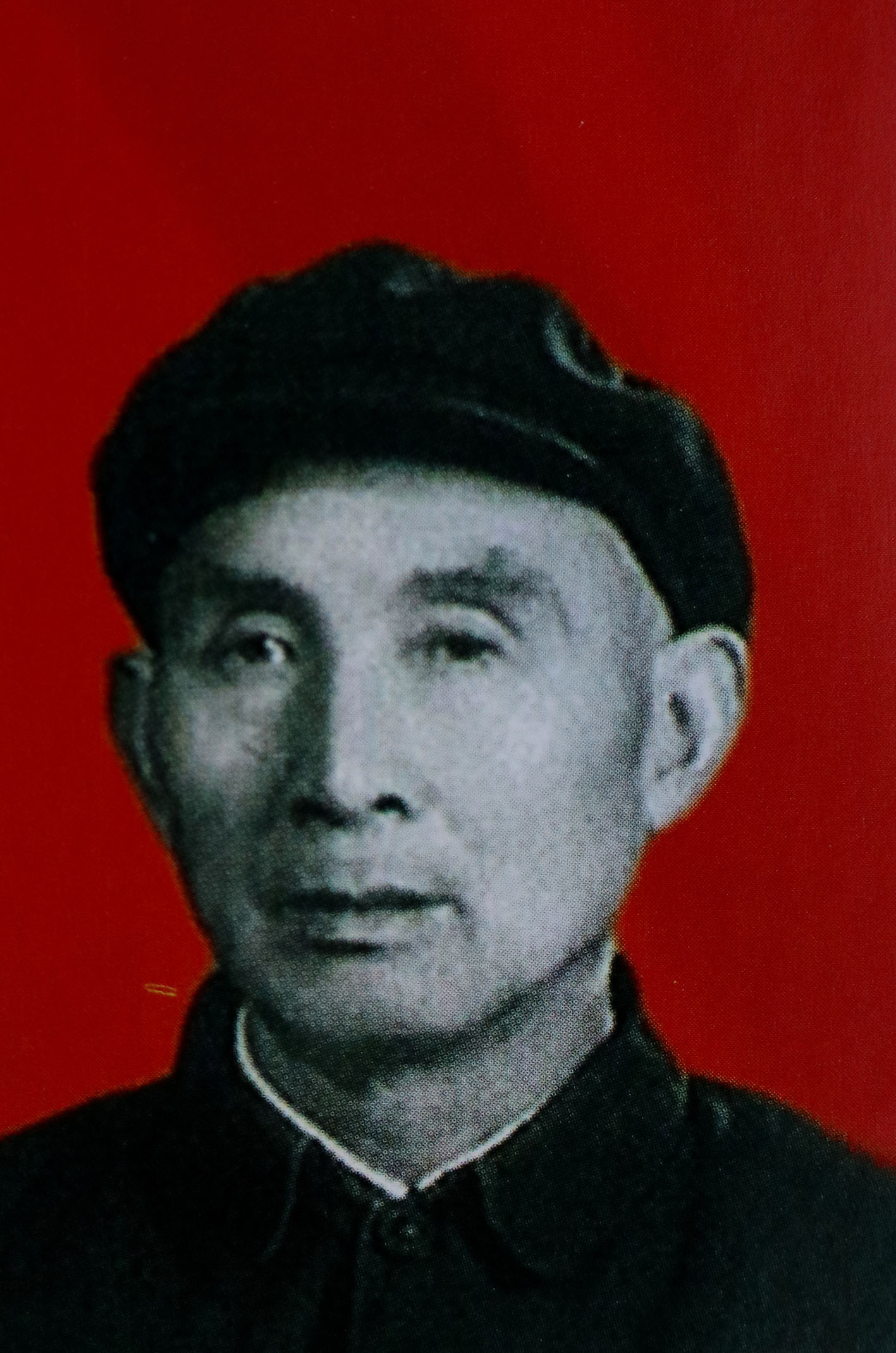 王爱民。