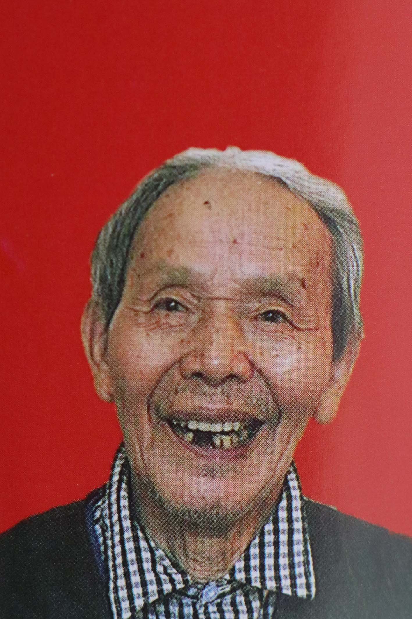 张琢 河北人 1971-1972 年任国营大通湖农场革委会主任、党委书记。
